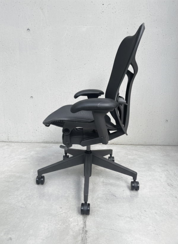 Herman Miller Mirra 2 Graphite Butterfly (Refurbished) - Image 6
