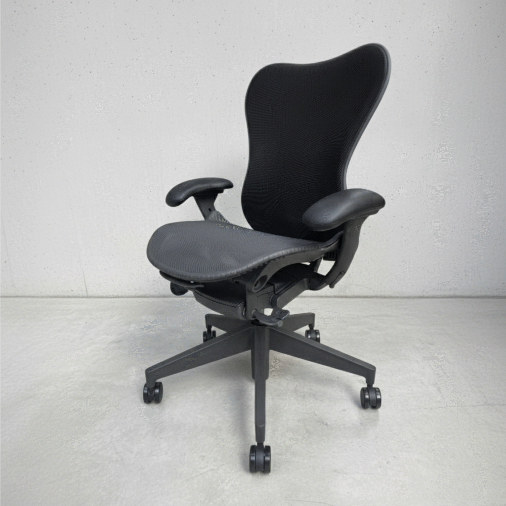 Herman Miller Mirra 2 Graphite Butterfly (uuendatud)