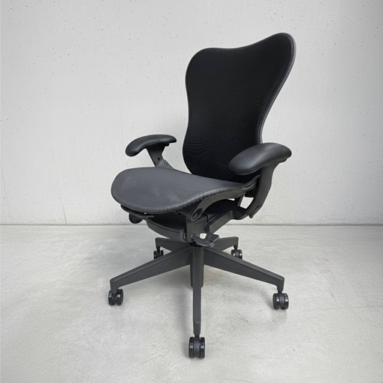 Herman Miller Mirra 2 Graphite Butterfly (Refurbished)