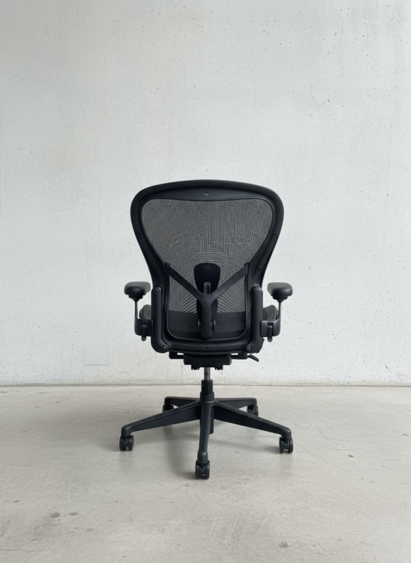Herman Miller Aeron Remastered Onyx (Display Model) - Image 3
