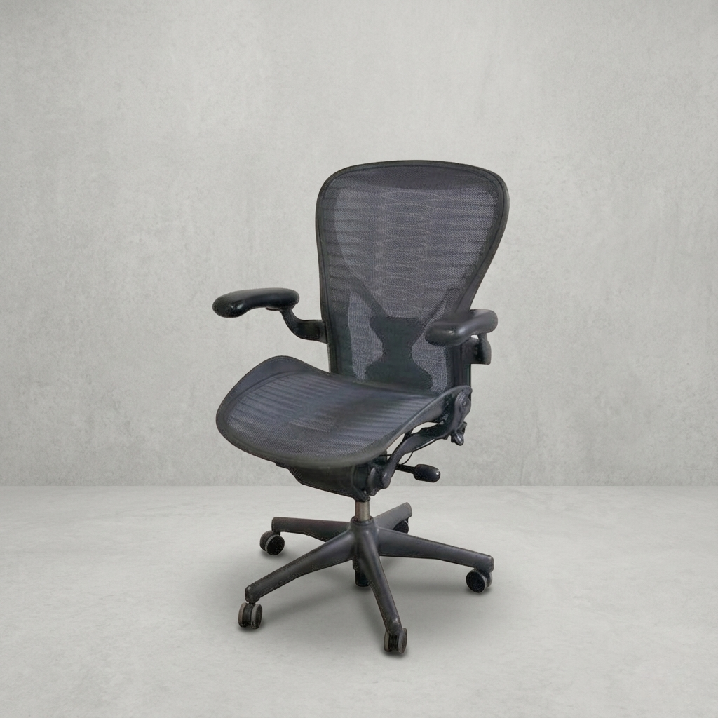 Herman Miller Aeron Classic Graphite (Refurbished) - Image 4