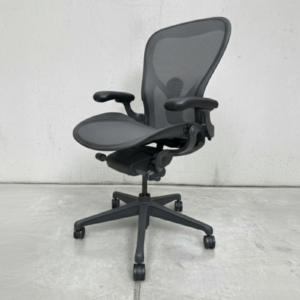 Herman Miller Aeron Remastered Graphite (Refurbished)