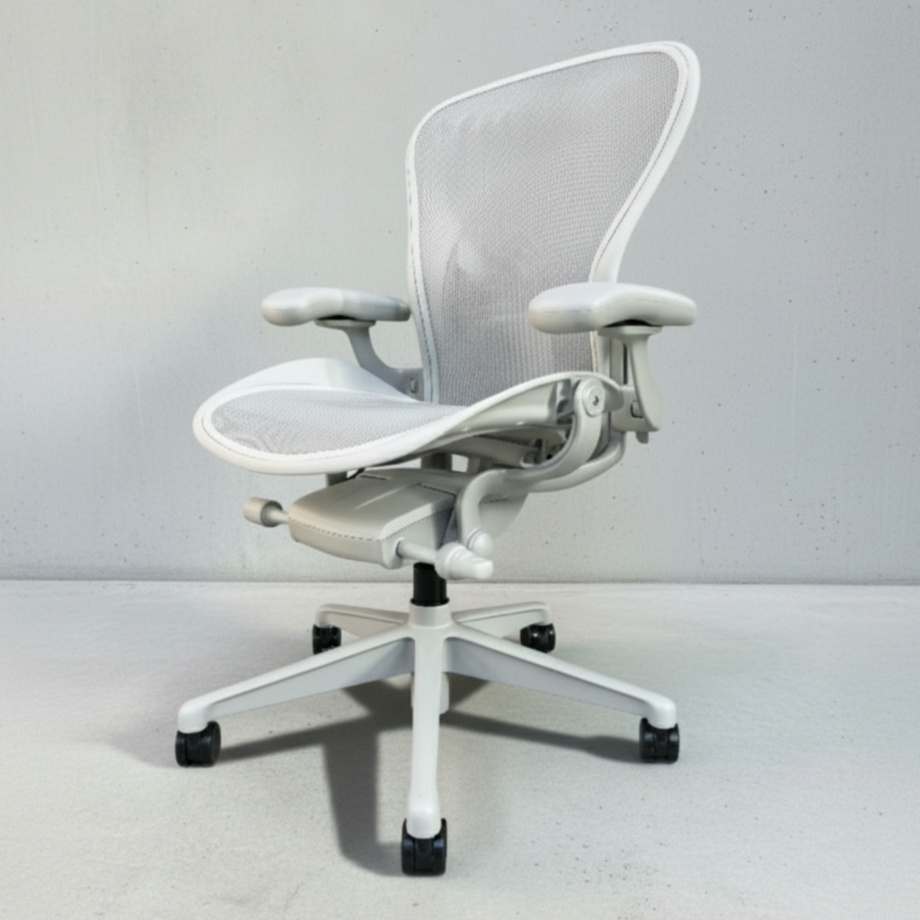 Herman Miller Aeron Remastered Mineral (Refurbished)