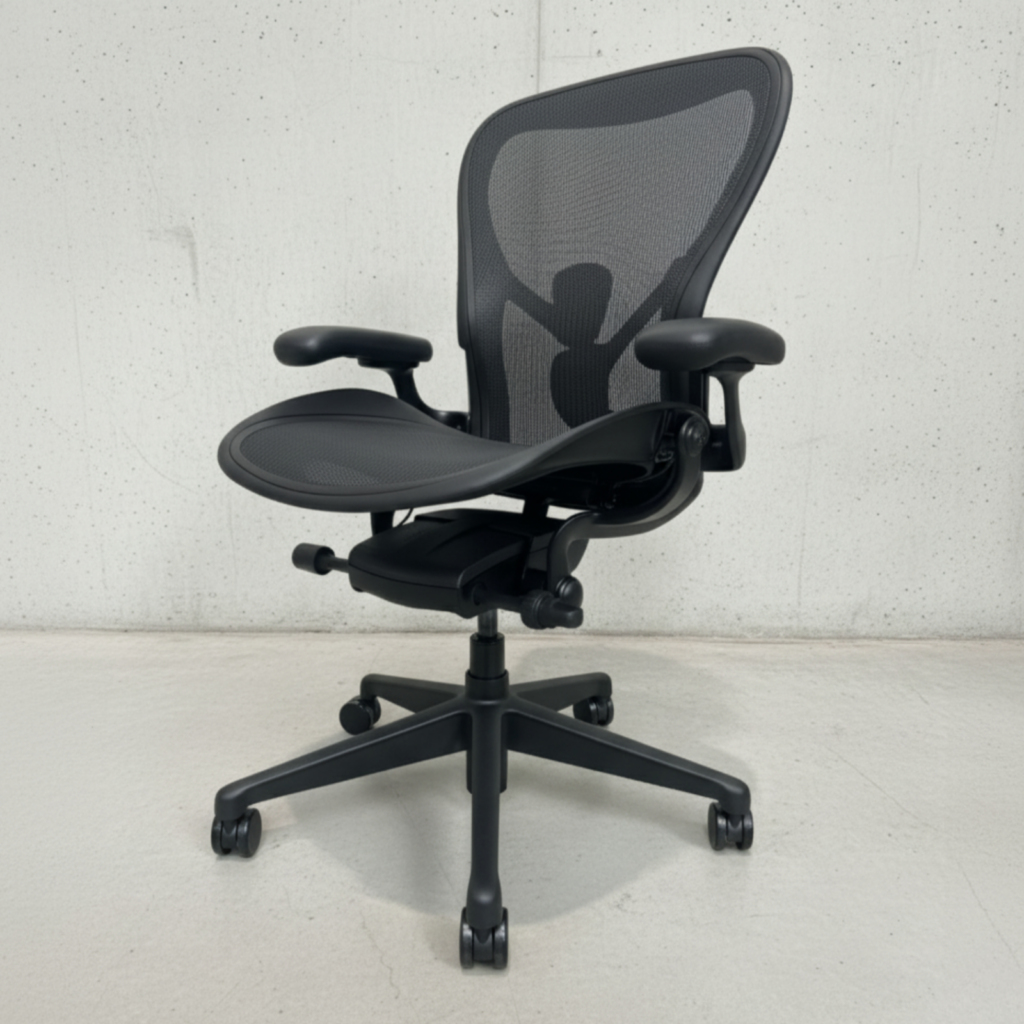 Herman Miller Aeron Remastered Onyx (Refurbished)