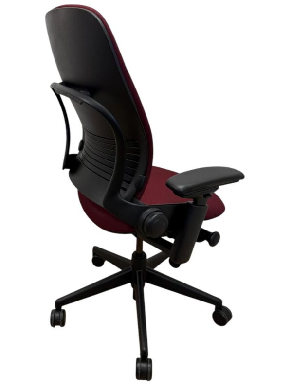Steelcase Leap V2 Bordeaux (Display Model) - Image 4