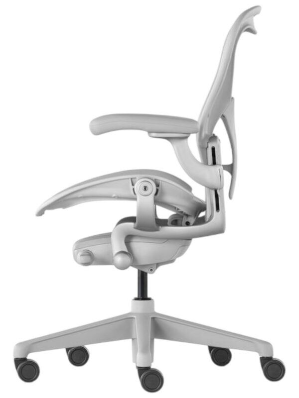 Herman Miller Aeron Remastered Mineral (Refurbished) - Image 3