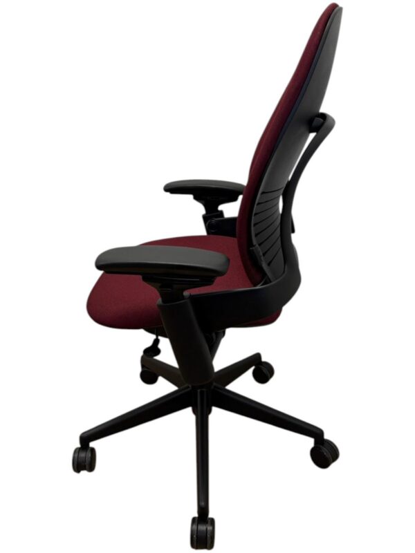Steelcase Leap V2 Bordeaux (Display Model) - Image 3