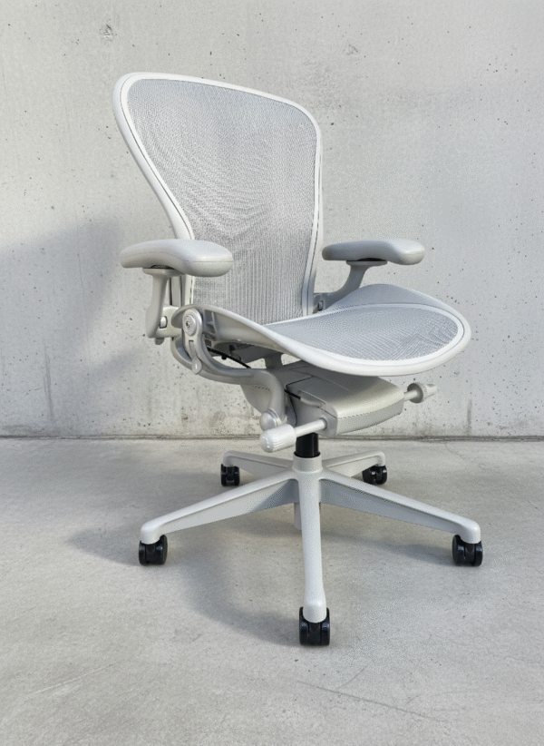 Herman Miller Aeron Remastered Mineral (Refurbished) - Image 3