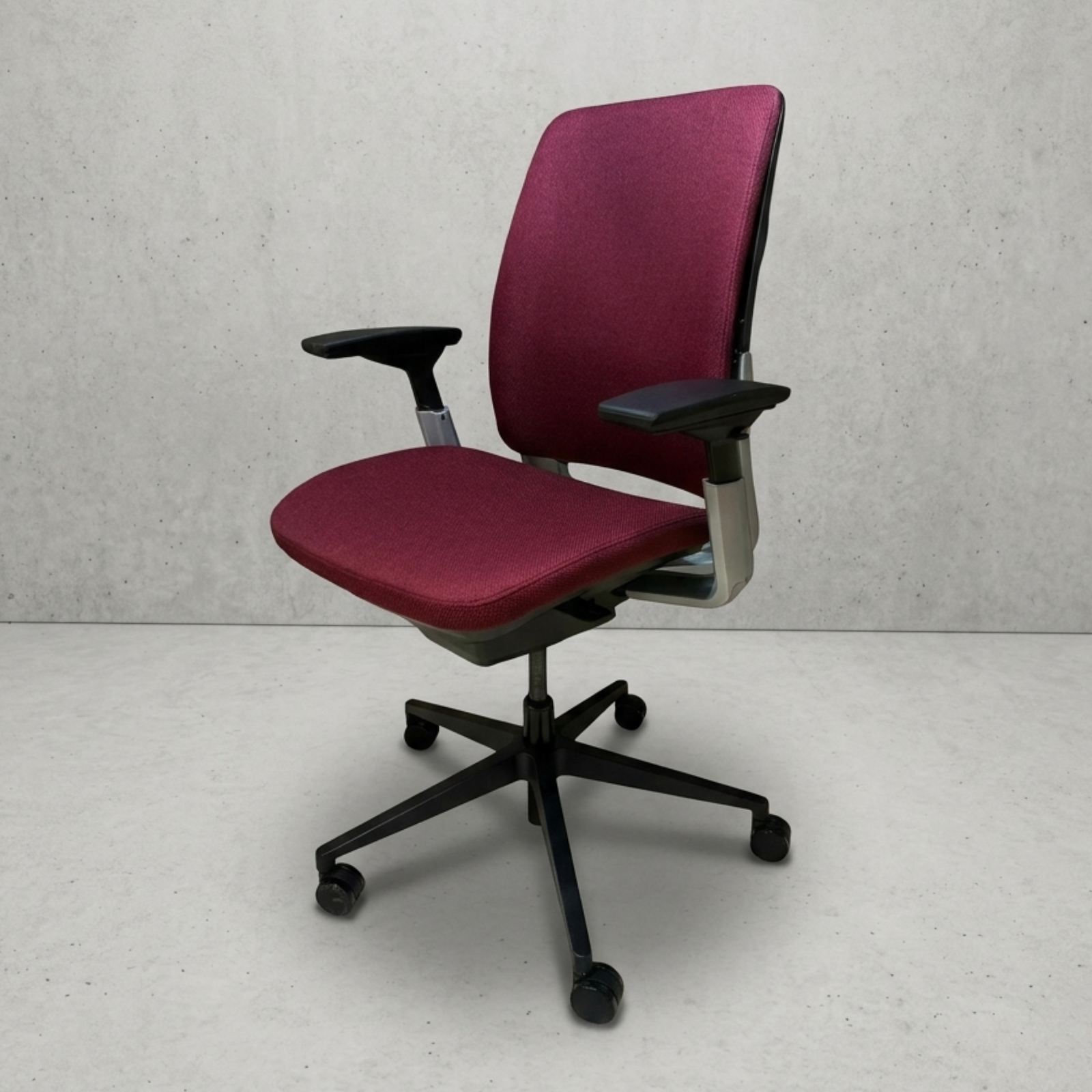 Steelcase Amia Red (Refurbished)