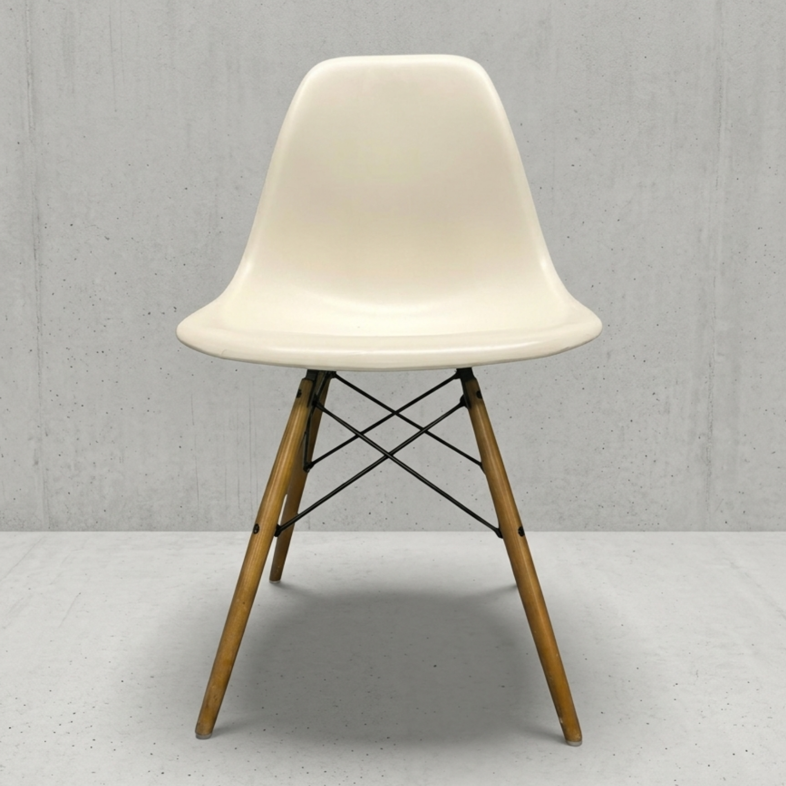 Vitra Eames DSW (Refurbished) - Kuva 3