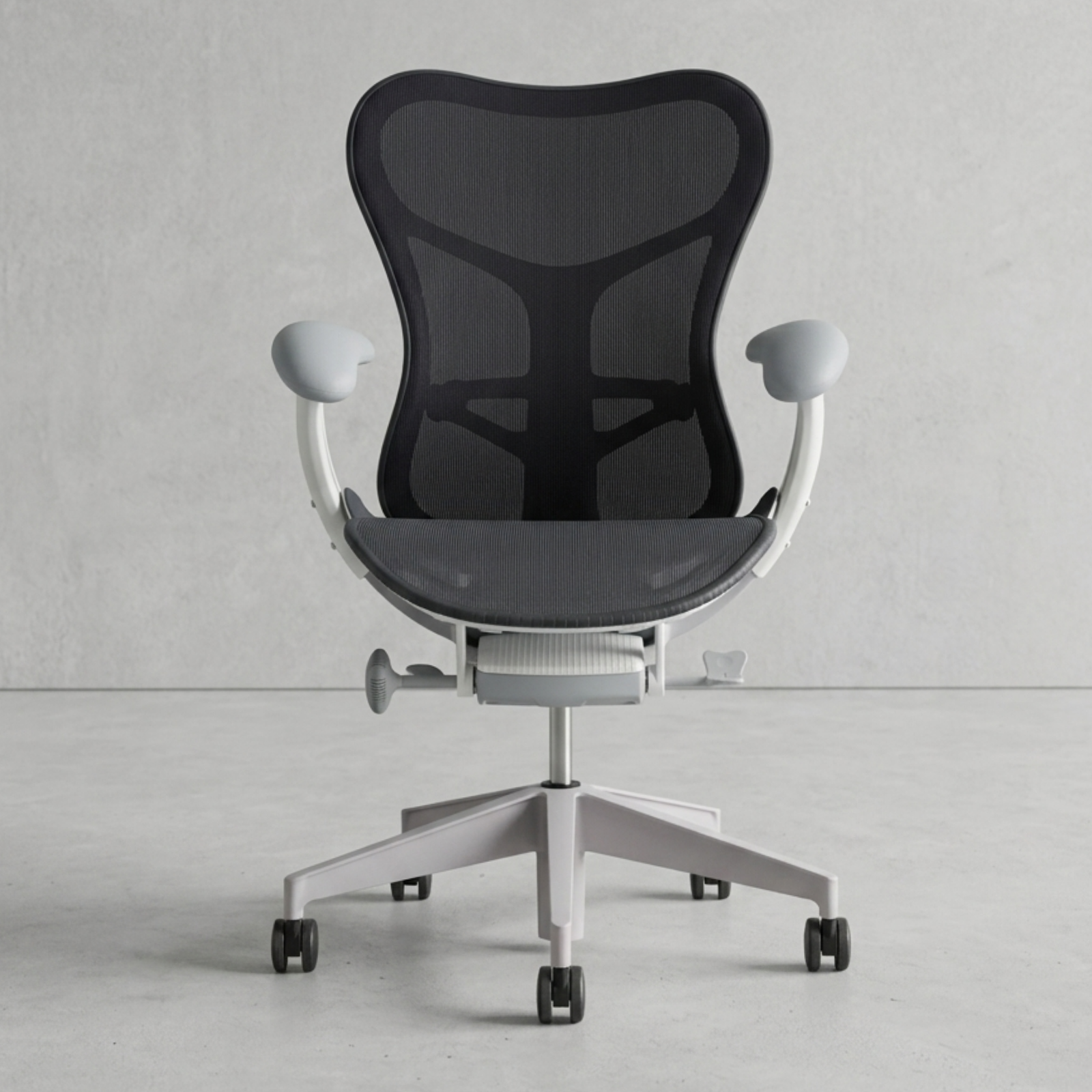 Herman Miller Mirra 2 Studio Black Butterfly (kunnostettu)